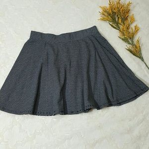 Black and White Stripe Skater Skirt Size L